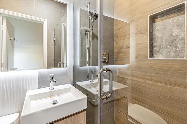 Image 16 of 54 For 2064 Alameda Way