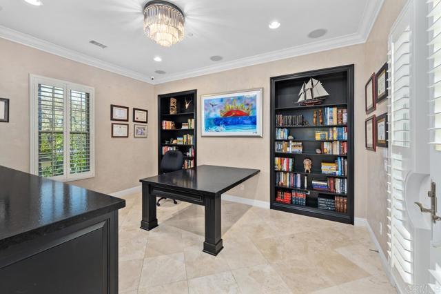 Image 15 of 57 For 15035 Applewood Ct