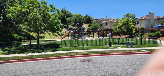 874 Via La Venta, San Marcos CA: https://media.crmls.org/mediaz/238bb7c6-759e-41ab-8a69-ce3aa02d7d48.jpg