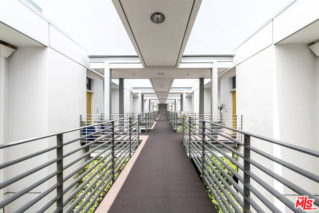3119 Via Dolce, Marina del Rey CA: https://media.crmls.org/mediaz/238c3275-e5ac-4c91-8a4d-459812f725a3.jpg