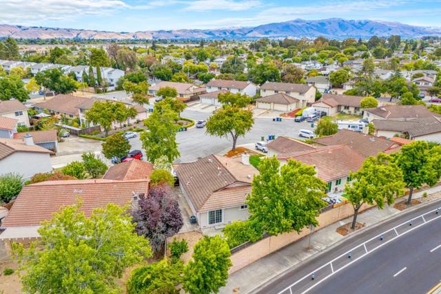 6084 Amador Place, Newark CA: https://media.crmls.org/mediaz/238c5934-111e-41c9-b5f1-d9be9560f952.jpg