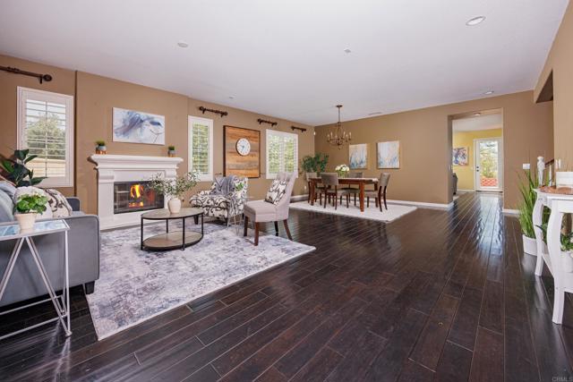 27002 Red Maple Street, Murrieta CA: https://media.crmls.org/mediaz/238d88bf-22c0-43b0-9bae-b6bf9fdc659c.jpg