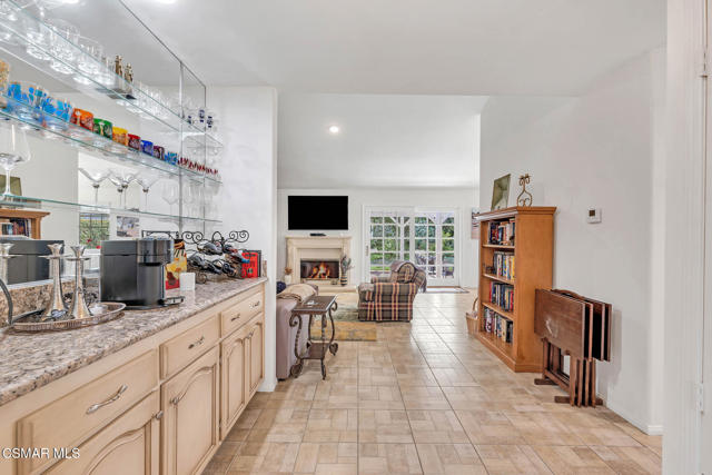 5050 Golden Nugget Way, Oak Park CA: https://media.crmls.org/mediaz/238deb3d-0a67-49bd-8f80-94312d554db9.jpg