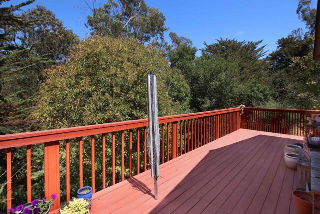 46 Valley View Road, Watsonville CA: https://media.crmls.org/mediaz/238e618c-d56d-45d5-bc92-1f7784e43a28.jpg