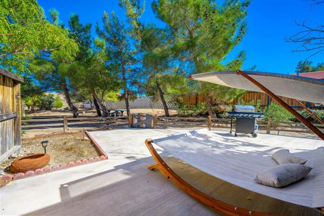8799 Palomar Avenue, Yucca Valley CA: https://media.crmls.org/mediaz/238f4142-3e8d-4e0e-abb1-d9fd37fe2c2a.jpg