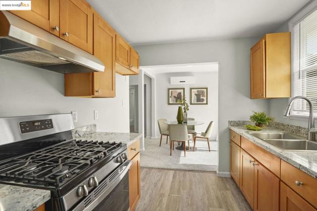 1400 San Carlos AVE, Concord CA: https://media.crmls.org/mediaz/239063dd-d16c-4b89-81ab-90ffa19acc12.jpg