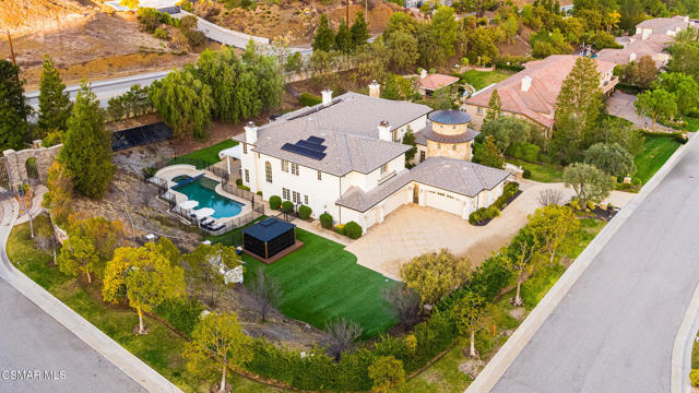 29475 Malibu View Court, Agoura Hills CA: https://media.crmls.org/mediaz/239119de-f384-4b64-a26e-9da02a96945e.jpg