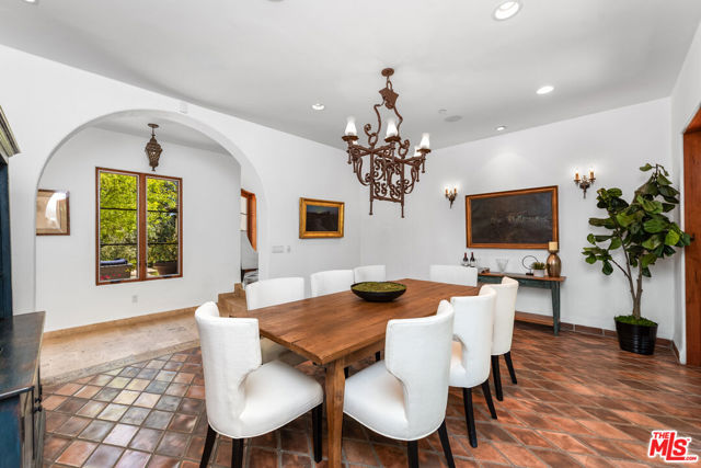 5850 Lapworth Drive, Agoura Hills CA: https://media.crmls.org/mediaz/239232b0-fb75-4621-bb09-691cf2bb7559.jpg