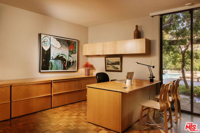 5 Bed Home for Sale in Los Angeles, California