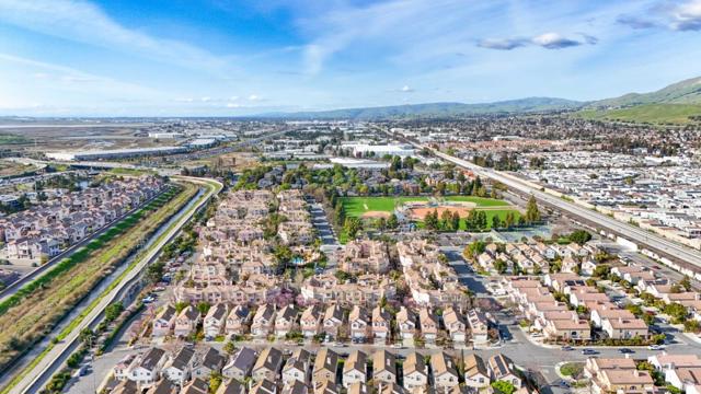 388 Montecito Way, Milpitas CA: https://media.crmls.org/mediaz/2393c7f9-962a-4605-90d7-1e95c012b123.jpg