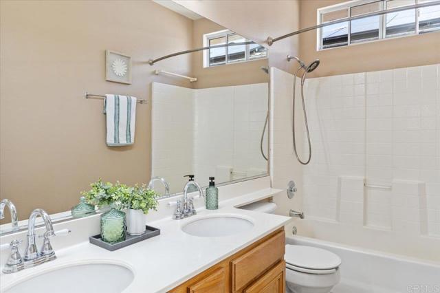 Detail Gallery Image 37 of 47 For 230 Venetia Way, Oceanside,  CA 92057 - 3 Beds | 2/1 Baths