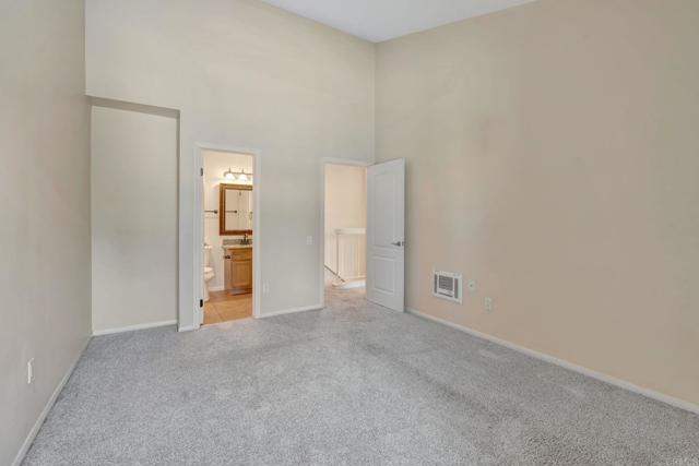 Detail Gallery Image 10 of 21 For 3454 Castle Glen Dr, San Diego,  CA 92123 - 2 Beds | 1/1 Baths