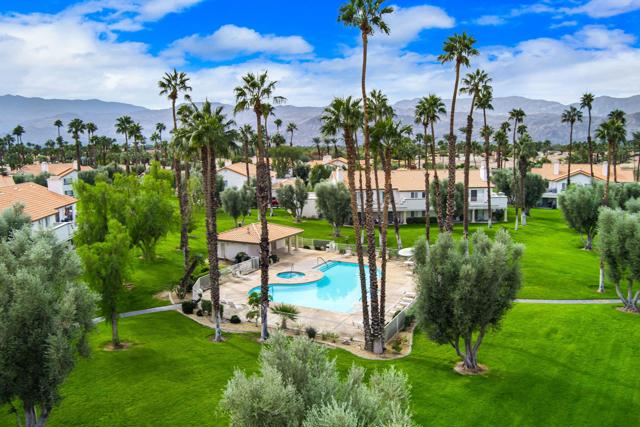 678 Vista Lago Circle N, Palm Desert, CA 92211