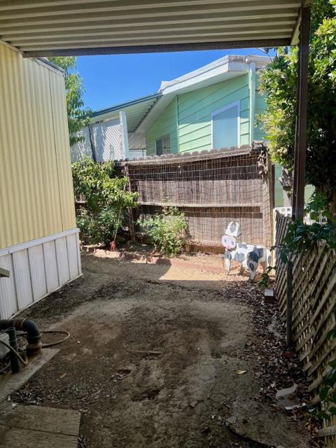 1400 Meredith, Gustine CA: https://media.crmls.org/mediaz/2396c2c8-595b-4a74-8d7a-94584884f99f.jpg