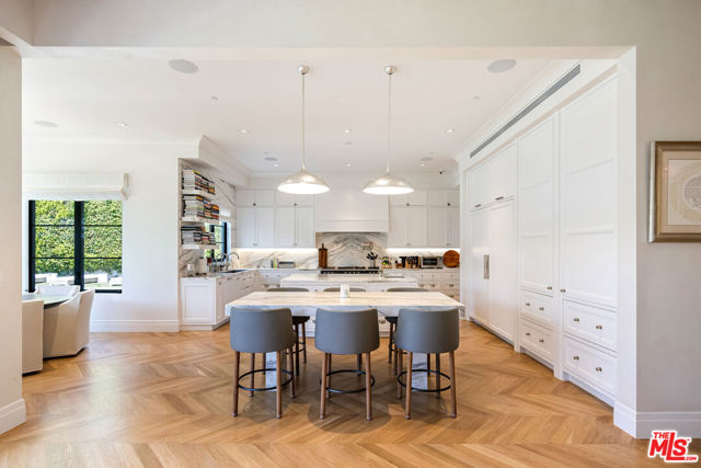 11753 Wetherby Lane, Los Angeles CA: https://media.crmls.org/mediaz/2396c426-f9d7-4046-8810-820ea91843b7.jpg