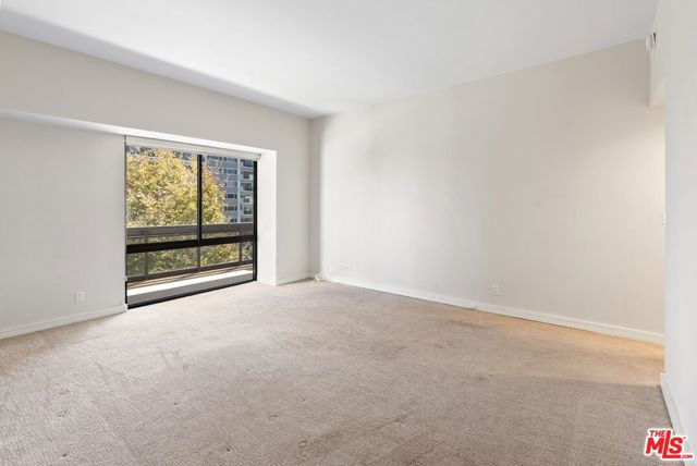 10445 Wilshire Boulevard, 406 photo 24