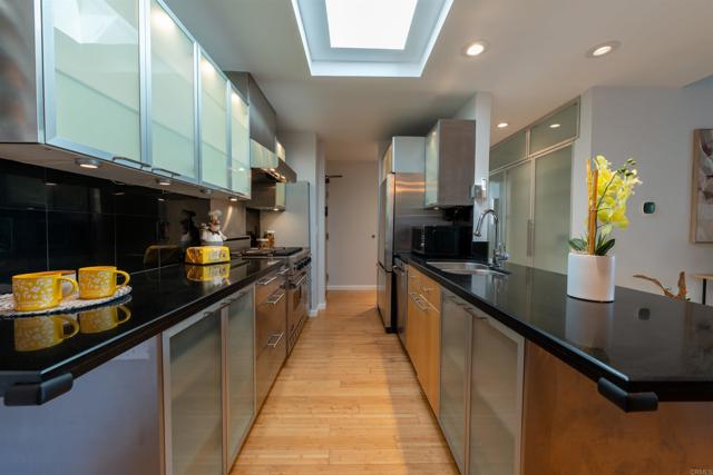 Detail Gallery Image 7 of 26 For 1615 Hotel Cir #D306,  San Diego,  CA 92108 - 1 Beds | 1 Baths