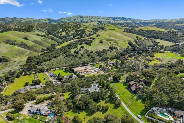 17 Calera Canyon Road,  CA: https://media.crmls.org/mediaz/23988807-8b9d-49c5-b902-a9c8348c94cc.jpg