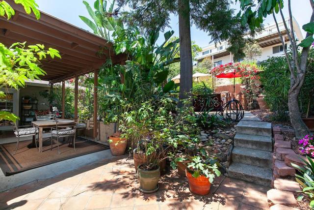 8420 Porter Hill Terrace, La Mesa CA: https://media.crmls.org/mediaz/2398cb68-84ce-40b4-b0aa-47eb3ad97405.jpg