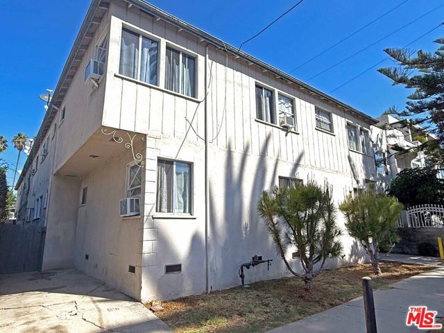 5131 Clinton Street photo 4