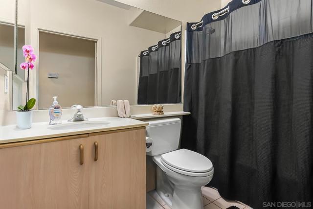 12061 Tivoli Park Row, San Diego CA: https://media.crmls.org/mediaz/239a8a98-f764-4bf3-9b60-327666803dbd.jpg