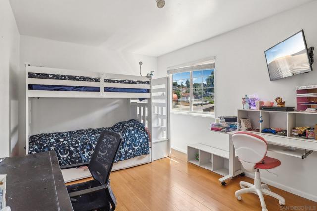 712 Paseo Del Rey, Chula Vista CA: https://media.crmls.org/mediaz/239bb2a8-fe0a-4781-b40f-2a984aadcf99.jpg