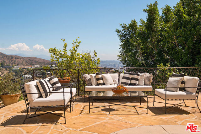 3 Bed Home for Sale in Los Angeles, California