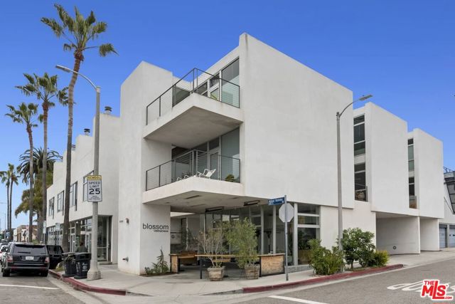 1121 Abbot Kinney Boulevard, F photo 1