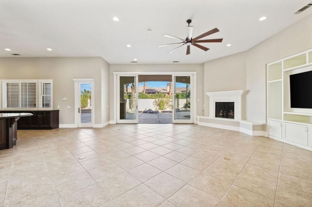 MLS #219137722DA image #21