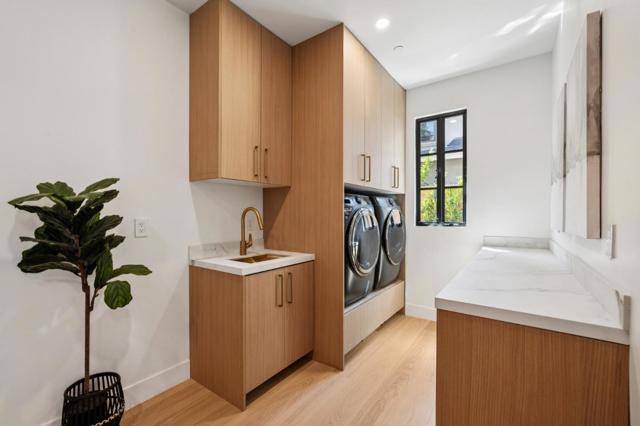 265 Coleridge Ave, Palo Alto CA: https://media.crmls.org/mediaz/23a08381-3dce-4768-8814-12c468abff3c.jpg