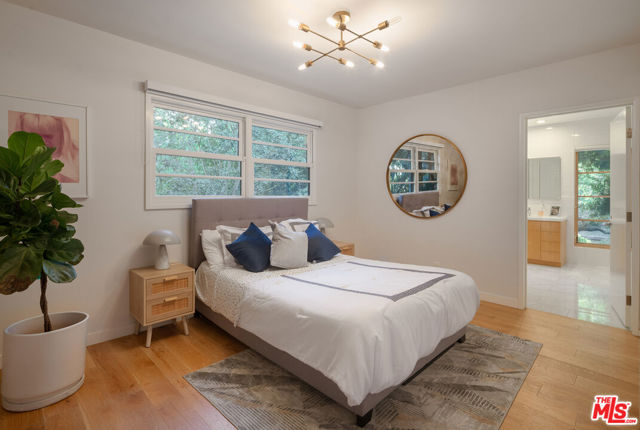 7640 Woodrow Wilson Drive, Los Angeles CA: https://media.crmls.org/mediaz/23a0852b-2151-4800-905f-c18bcaec6c18.jpg