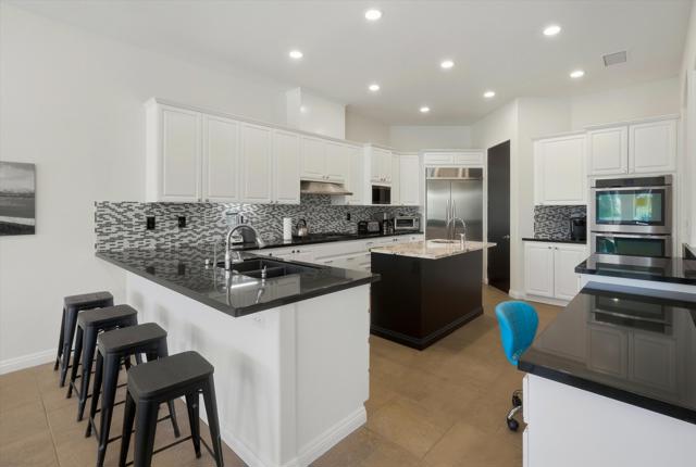 55340 Southern, La Quinta CA: https://media.crmls.org/mediaz/23a0c8f6-bb29-4533-904e-c1df3c5cc19b.jpg