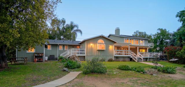 Detail Gallery Image 1 of 1 For 1970 Warmlands Ave, Vista,  CA 92084 - 3 Beds | 3 Baths