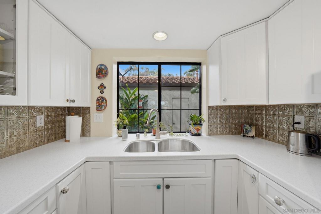957 Fir Tree Pl. - photo 10