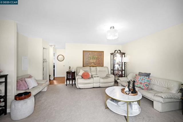 2180 Geary Road, Pleasant Hill CA: https://media.crmls.org/mediaz/23a22e8e-d9ad-43b1-9c81-57ae7e4075e6.jpg
