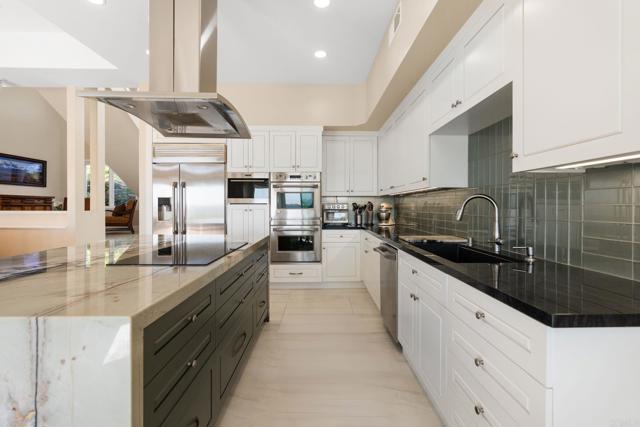 Detail Gallery Image 14 of 46 For 7327 El Fuerte St, Carlsbad,  CA 92009 - 5 Beds | 4/1 Baths