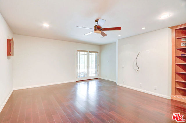 16314 Meadowridge Road, Encino CA: https://media.crmls.org/mediaz/23a2acd0-e990-4894-b8f2-4f2a9d909e1b.jpg