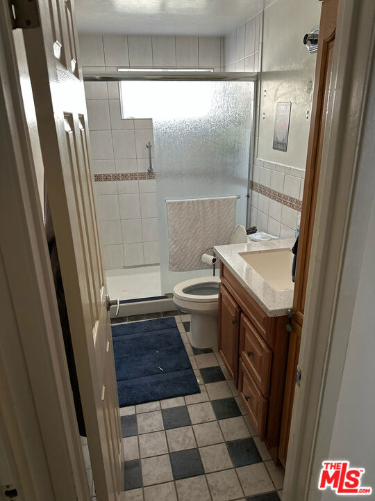 https://media.crmls.org/mediaz/23a3023f-9a09-4f46-aa67-0a1355316d3b.jpg?preset=X-Large
