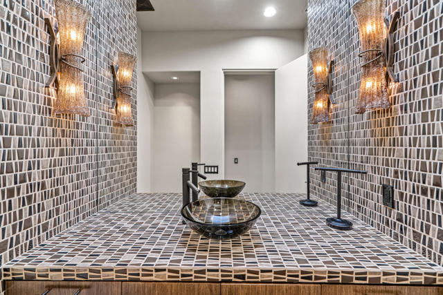 79200 Jack Rabbit Trail, La Quinta CA: https://media.crmls.org/mediaz/23a30977-aecd-4475-81de-3018d198195b.jpg