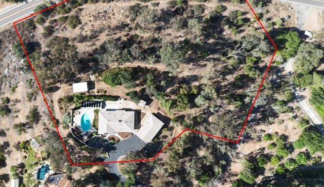 25311 Jesmond Dene Road, Escondido CA: https://media.crmls.org/mediaz/23a38dba-b054-41fd-bf08-bc1f6e9ba0ea.jpg