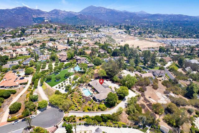 17505 Corte Lomas Verde, Poway CA: https://media.crmls.org/mediaz/23a4107b-1eb5-4035-ad81-bd746e3c0263.jpg