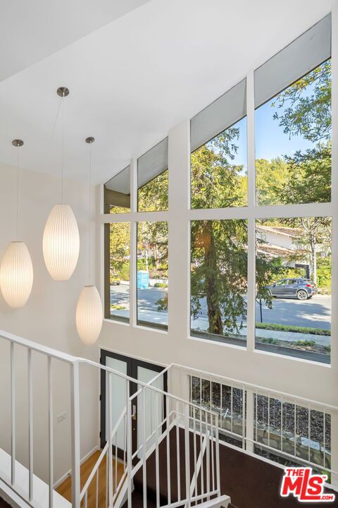 Drew Fenton | 2501 La Condesa Drive Los Angeles CA | MLS: 7163436