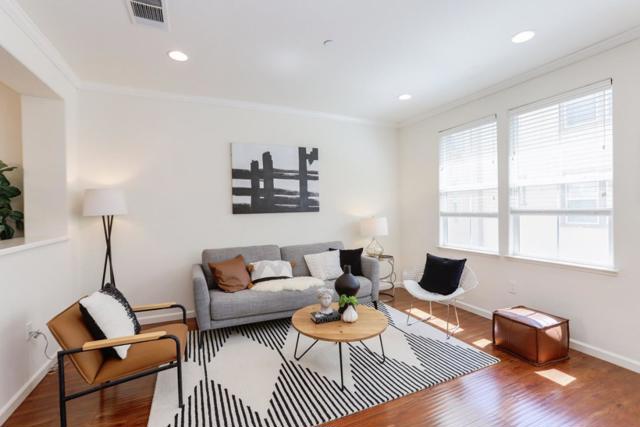 878 Luz Del Sol Loop, Milpitas CA: https://media.crmls.org/mediaz/23a5273f-6ba4-42a7-a638-50007cb5fe1b.jpg