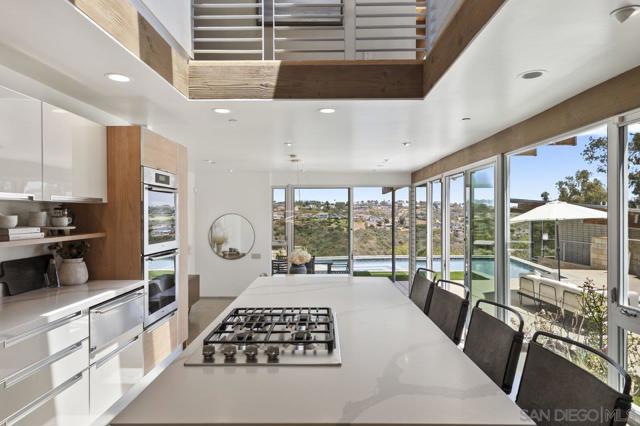 1635 Gascony Rd, Encinitas CA: https://media.crmls.org/mediaz/23a554bb-a638-4793-b95a-558f73c70c23.jpg