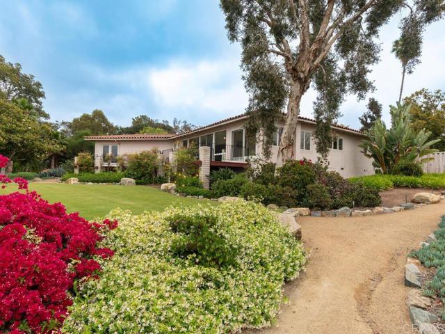 6418 Paseo Delicias, Rancho Santa Fe CA: https://media.crmls.org/mediaz/23a579ca-cfb5-4bad-9990-8552e9e71827.jpg