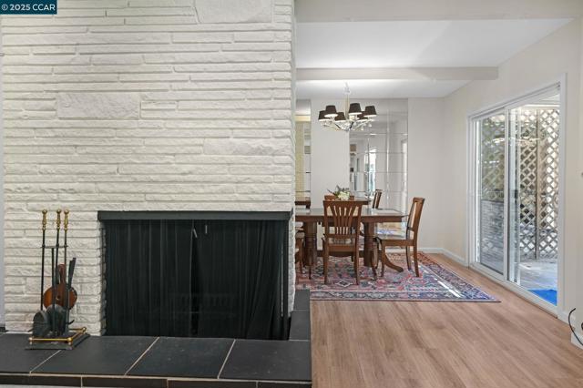 1536 Maynard St, Concord CA: https://media.crmls.org/mediaz/23a59ac8-76ad-4337-af51-2a924ee5f2f4.jpg