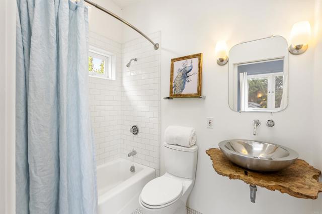 Detail Gallery Image 43 of 58 For 6028 Beaumont Ave, La Jolla,  CA 92037 - 5 Beds | 4 Baths