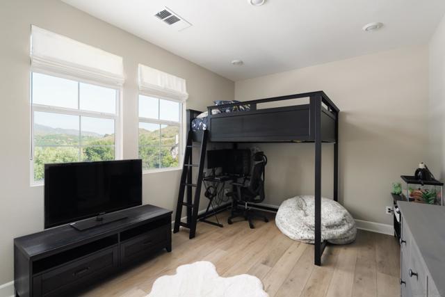 17582 Boca Raton Ln, Poway CA: https://media.crmls.org/mediaz/23a69973-b31d-43b2-8721-00ec84b835a2.jpg