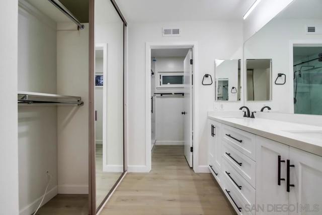 4512 Terraza Ct, San Diego CA: https://media.crmls.org/mediaz/23a69a2f-9ed6-476a-b462-ff4e17b41c26.jpg