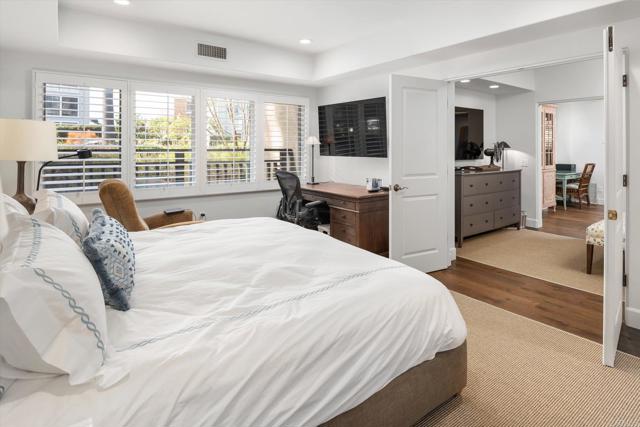 8171 El Paseo Grande, La Jolla CA: https://media.crmls.org/mediaz/23a6d883-d8c5-483b-b126-0275ecf57f9f.jpg